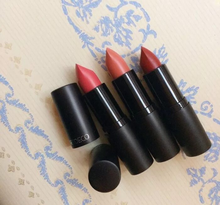 Летуаль помада для губ. Помада летуаль Matte Lipstick 007. Матовая помада летуаль Matte. Губная помада летуаль. Этуаль помада губная матовая.