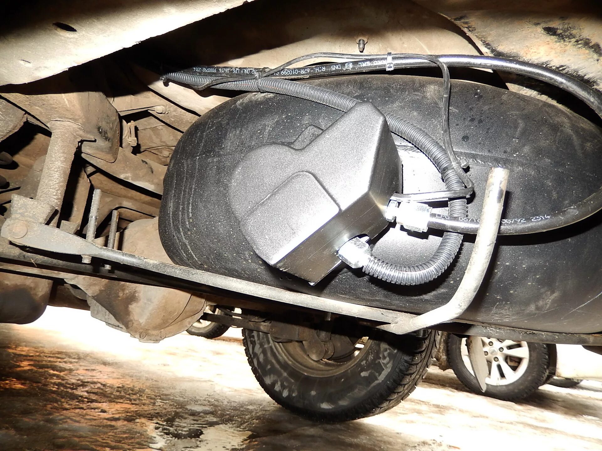 Электросхема гбо альфа м. 6 гбо. Вентиляция картерных газов ssangyong kyron 2. Гбо на кайрон 2. Клапан картерных газов кайрон бензин.