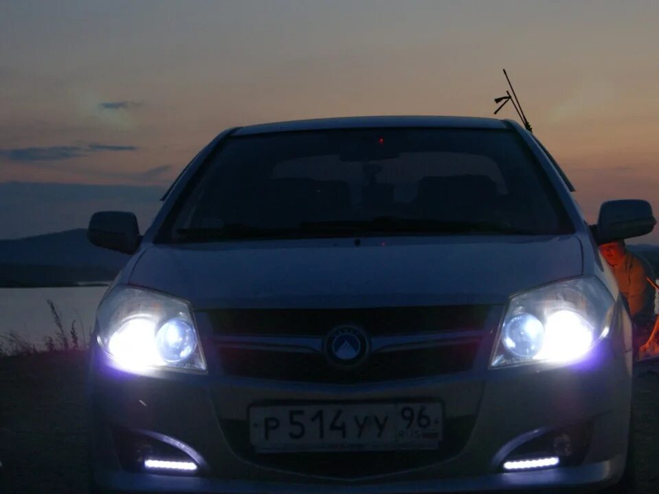 Geely mk cross 1. Джили мк кросс свет. Geely mk cross красный. Geely mk cross 2006. 5 mt.