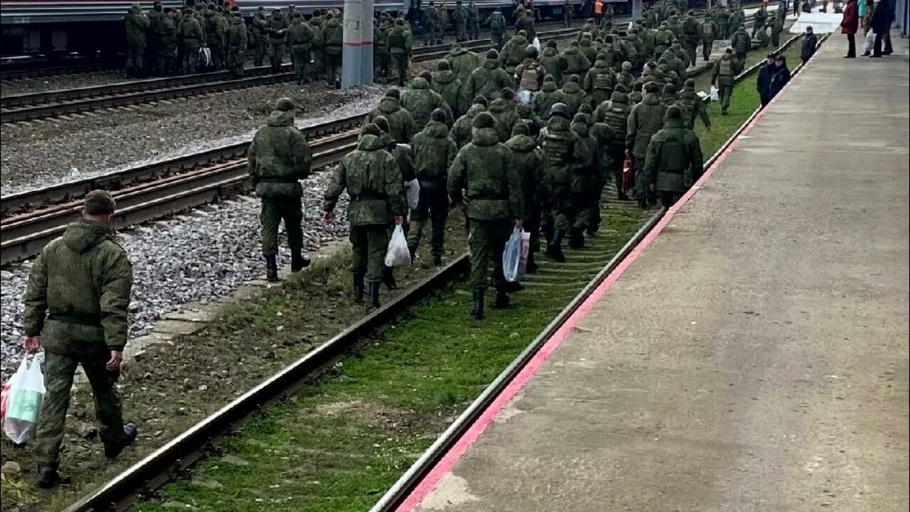 Мобилизованные в Костроме. Мобилизованные в поезде. Поезд ушел. Костромское РХБЗ мобилизованные. Новости сво когда вернут мобилизованных домой