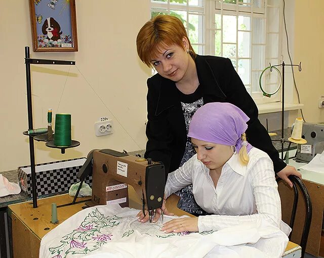 Училище для инвалидов. Сергиево посадское профессиональное училище интернат. Училище для швей. Сайт училища интернат для инвалидов саратов. Училище для инвалидов.