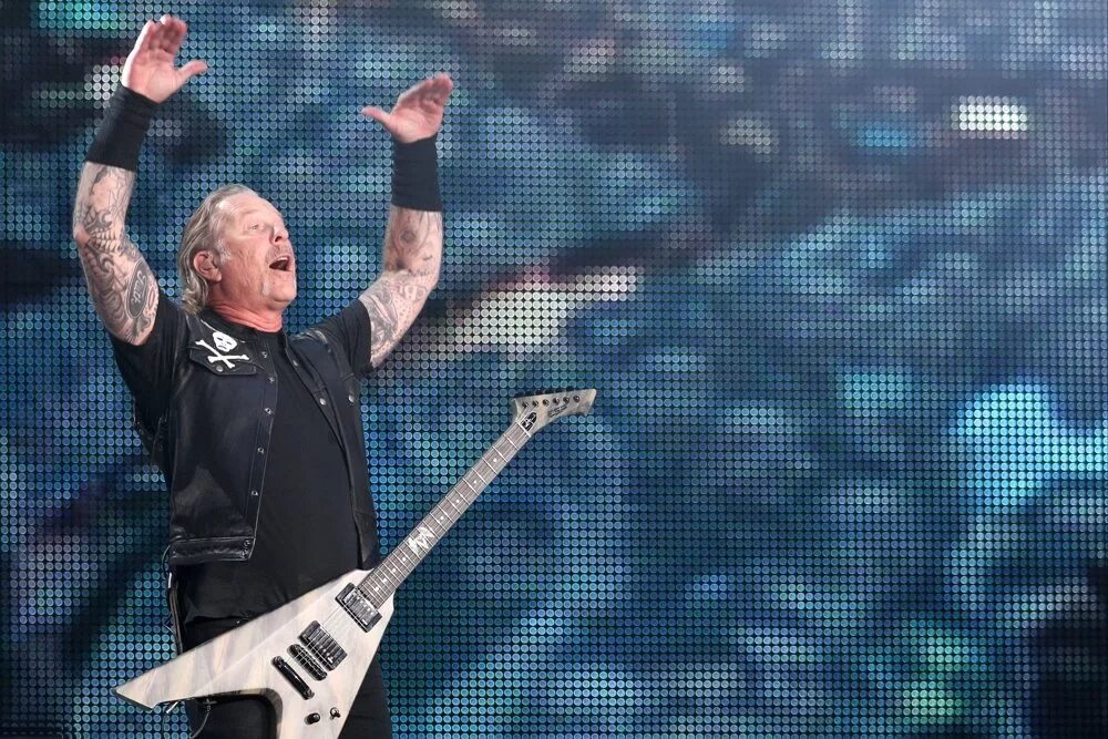 Metallica в Лужниках 2019. Концерт металлика в Москве в Лужниках 2019. Металлика концерт. Metallica концерт в Москве. Металлика поет на русском офицеры