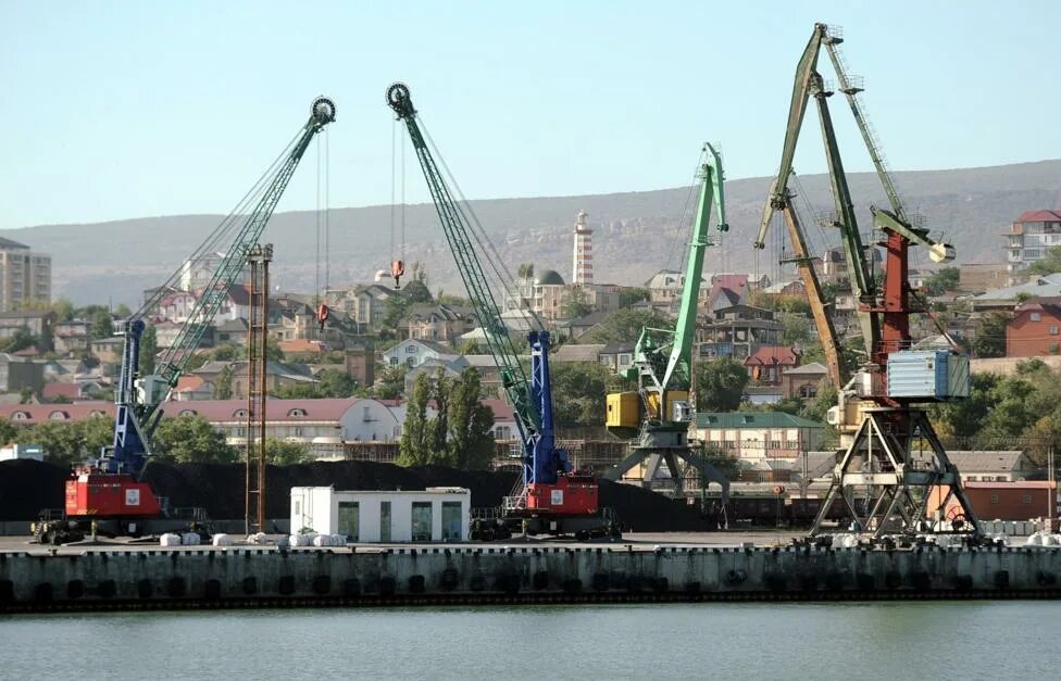 Морской порт в дагестане. Морпорт махачкала. Морпорт махачкала. Сайт махачкалинского морского торгового порта. Морпорт махачкала.