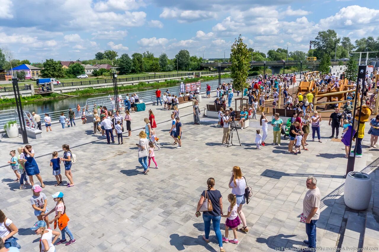 Старый оскол развлечения. Новая набережная старый Оскол. Набережная в Старом Осколе. Набережная реки Оскол. Центральная набережная старый Оскол.