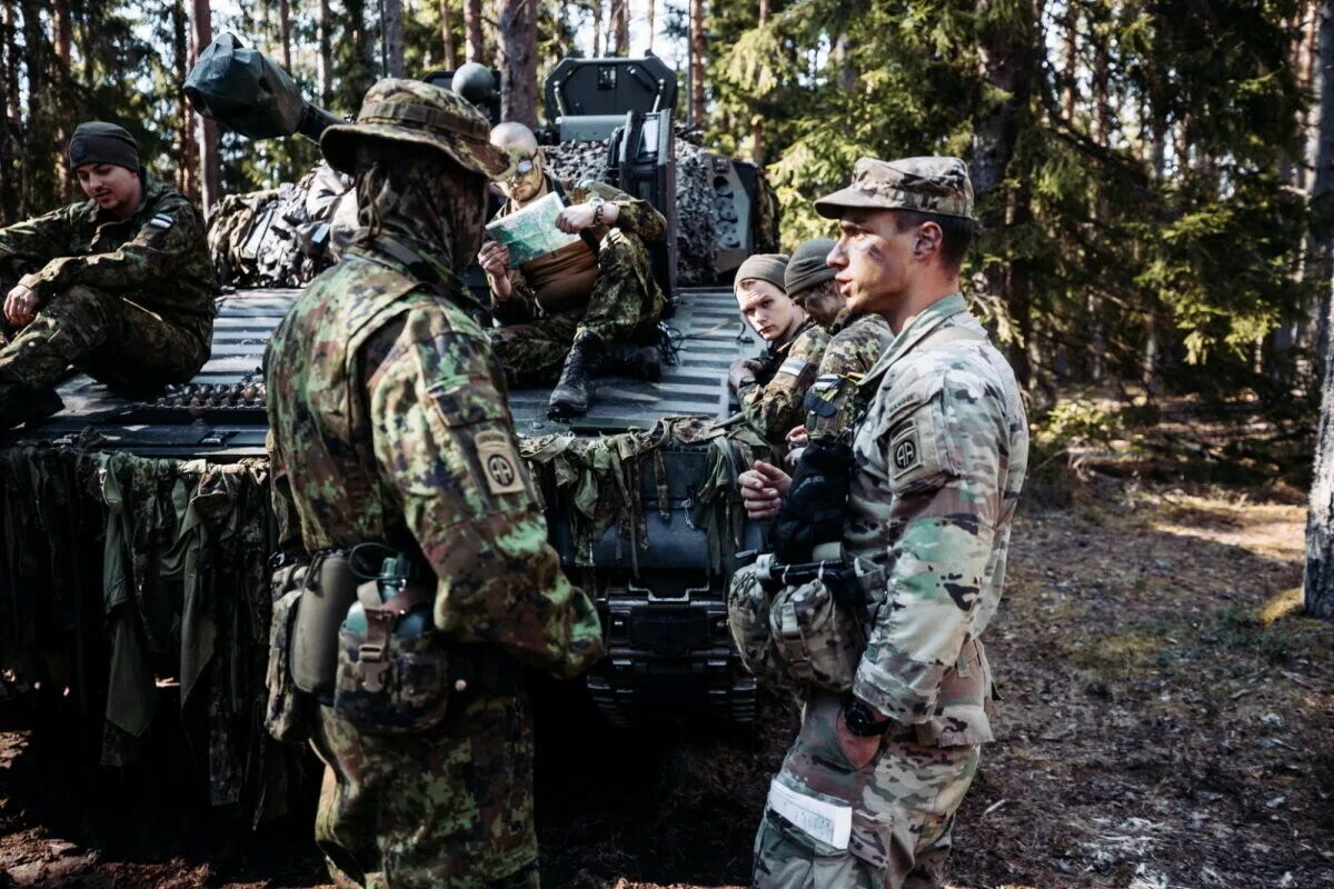 Учения нато в марте. Военные учения НАТО В Эстонии. Армия Эстонии 2021. Силы обороны Эстонии. Учения эстонской армии.