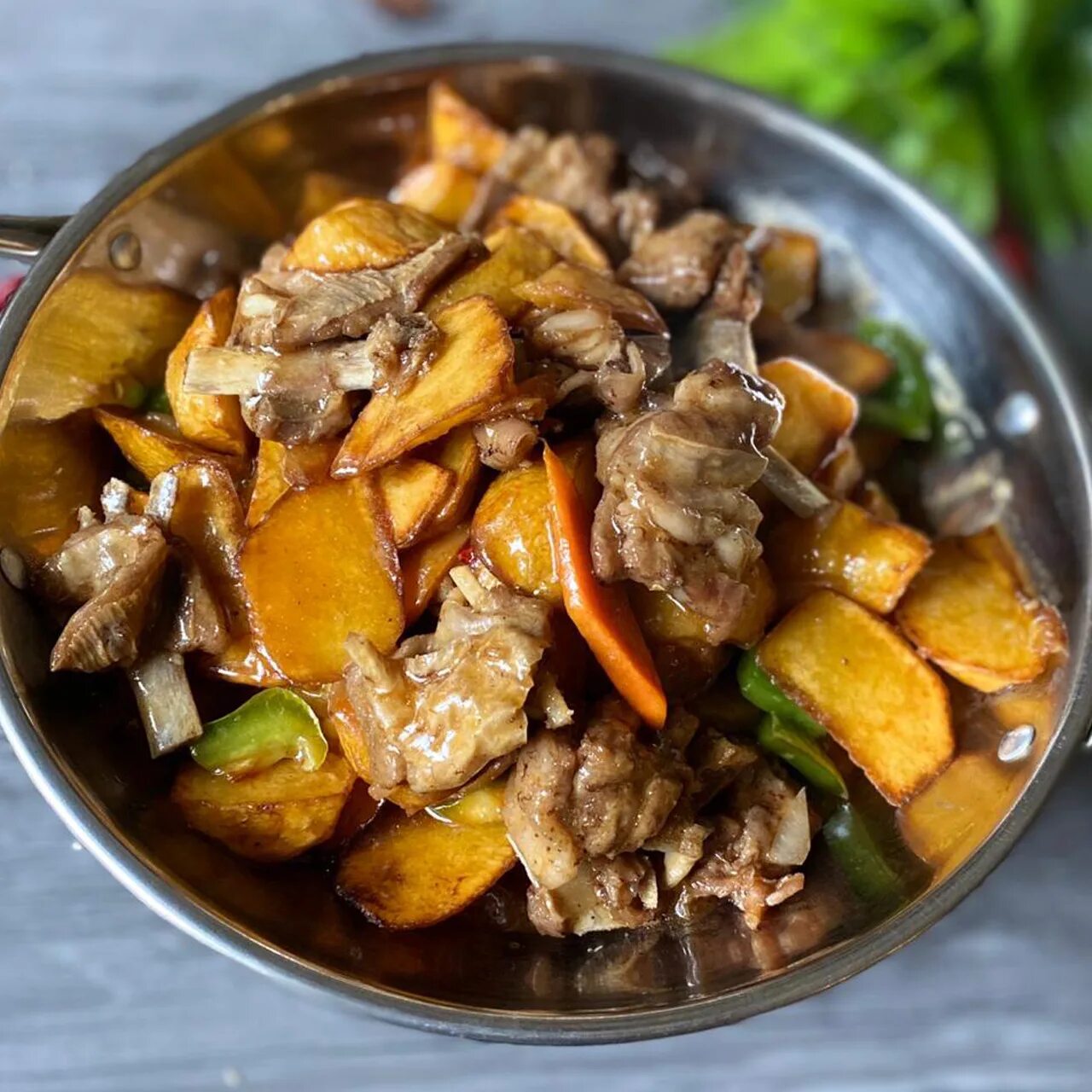 Бараньи ребрышки тушеные с картошкой. Бараньи ребрышки тушеные с картошкой