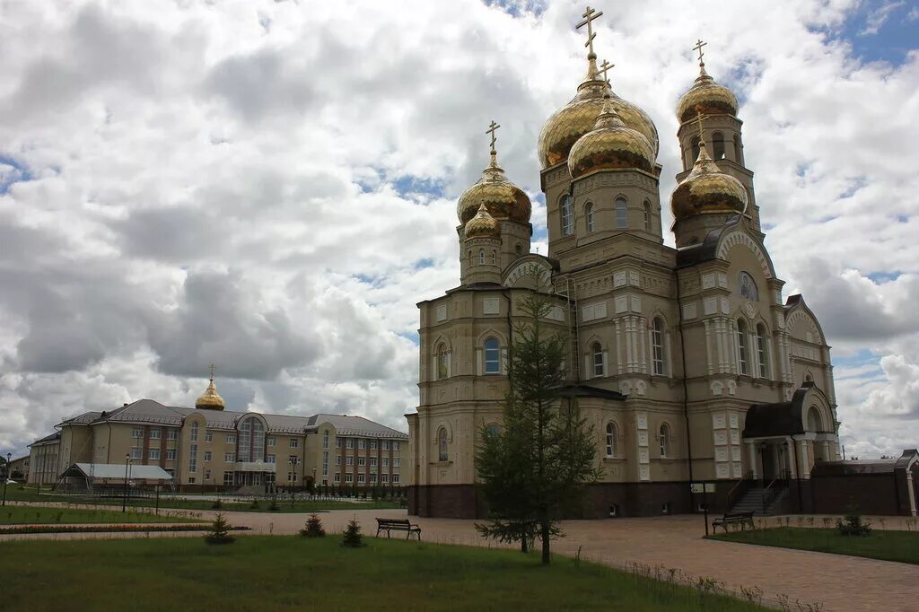 Духовно православный центр. Гимназия Вятский Посад Орел. Православная гимназия Орел Вятский Посад. Вятский Посад храм город Орел. Православная Вятский Посад.