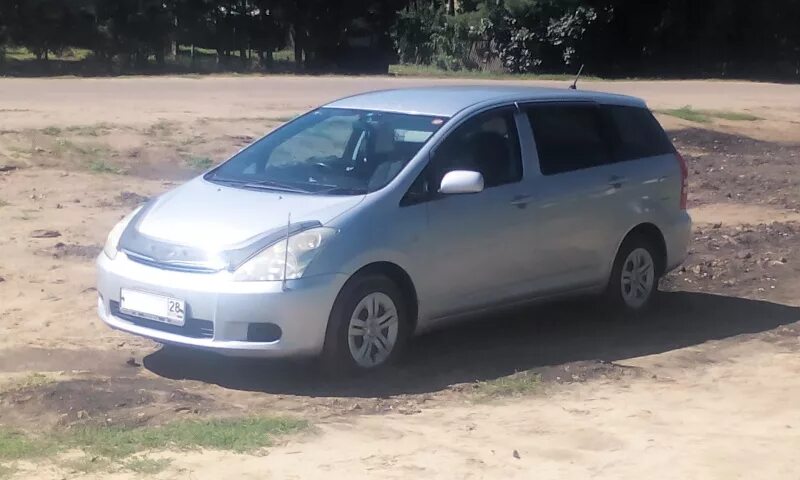 Купить фару тойота виш. Toyota Wish 2000. Toyota Wish 2005. Toyota Wish 2.0. Toyota Виш 2005.