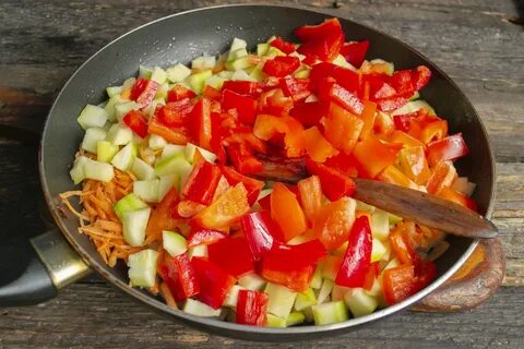 Лисички с кабачками