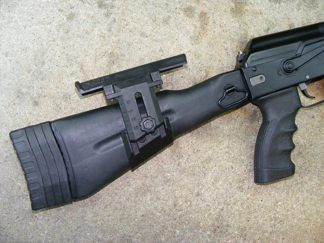 Приклад на сайгу 308. Щека рамочного приклада АК Сайга Custom Arms. Удлинитель приклада Сайга 308. Подщечник для рамочных прикладов Сайга 308. Удлинитель пластикового приклада Сайга 308.