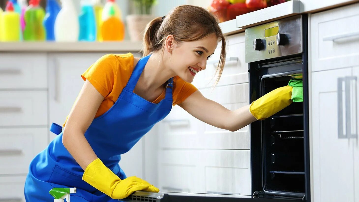 Начни убираться дома. Уборка кухни. Клининг кухни. Чистота на кухне. Мытье кухонного гарнитура.