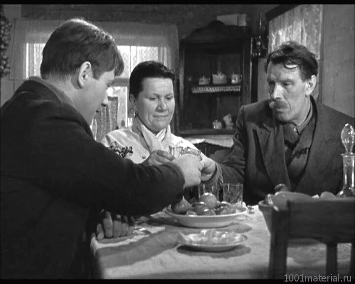 паша колокольников. родион нахапетов в фильме живет такой парень. балакин борис иванович актёр. варлей в фильме живет такой парень. борис иванович балакин.