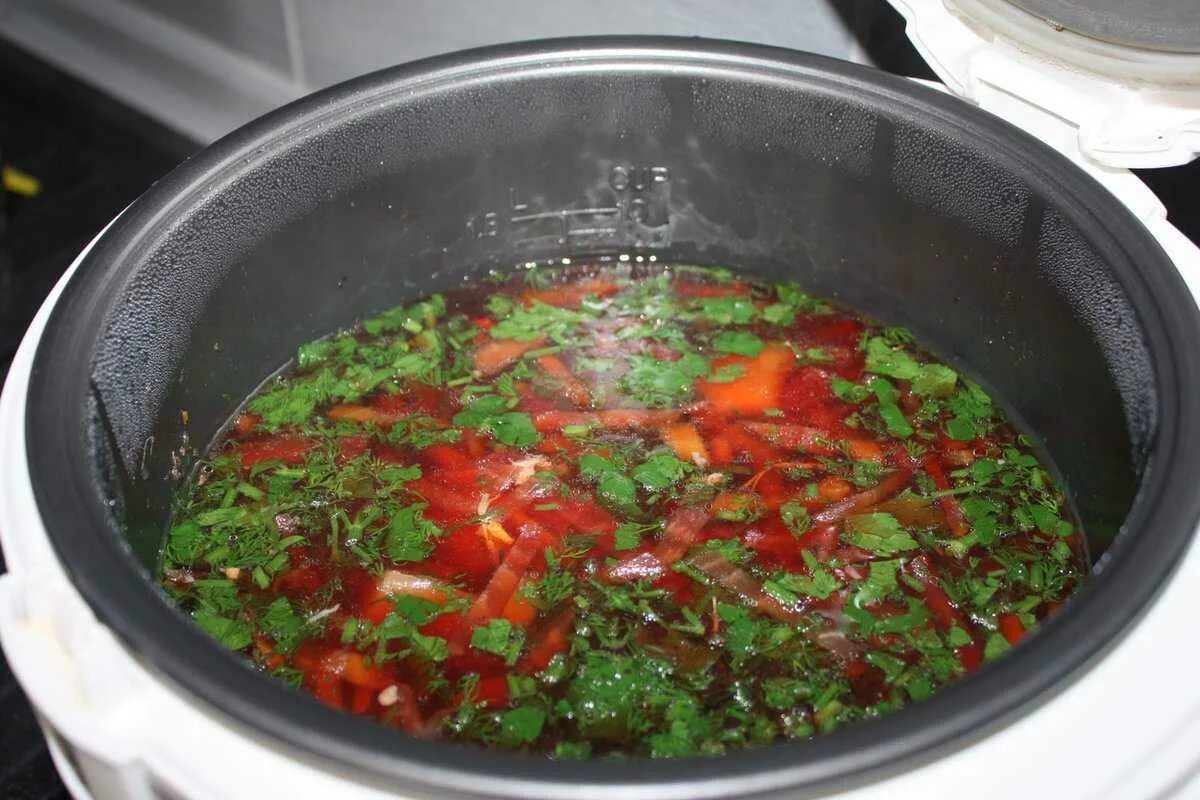 Рецепт борща с мясом в мультиварке. Борщ в мультиварке. суп борщ в мультиварке. мультиварка борщ. борщ в мультиварке пошаговый.