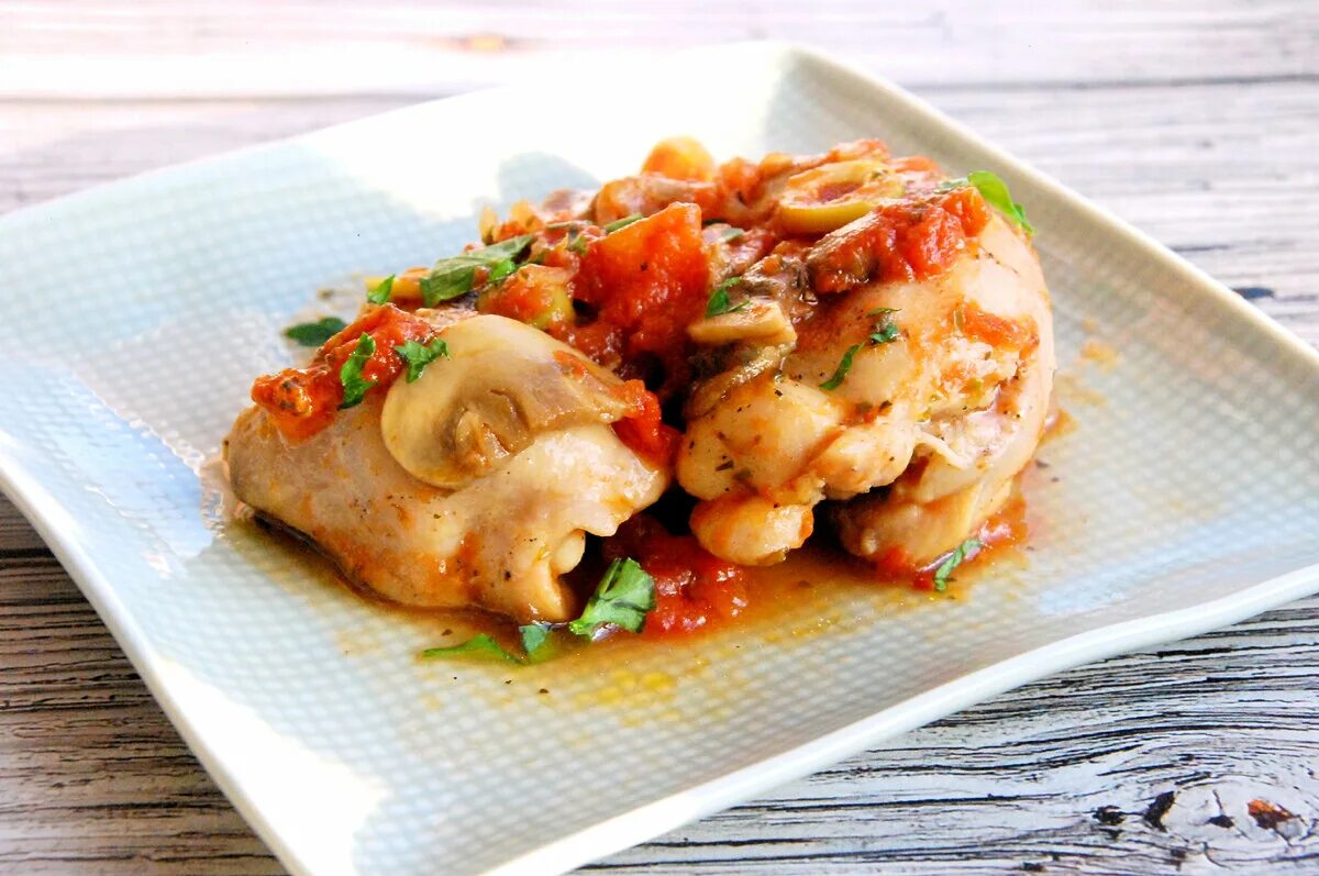 Жарьте цыпочек. Курица маренго. Курица маренго. Курочка по зернышку клюет пословица. Курица опять курица.