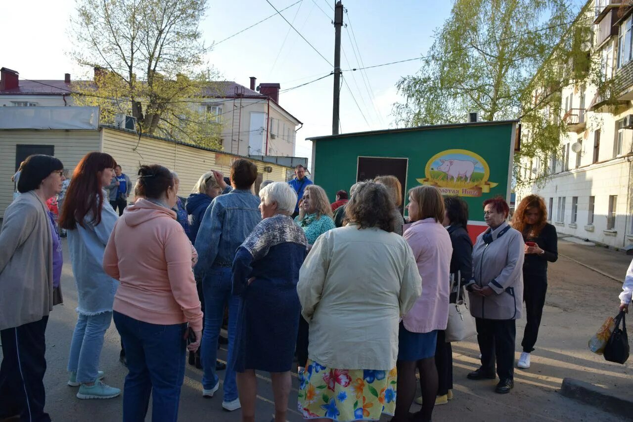 Микрорынок салют Тамбов. Новости Тамбова. Вести Тамбов. Женщины администрации Тамбова.