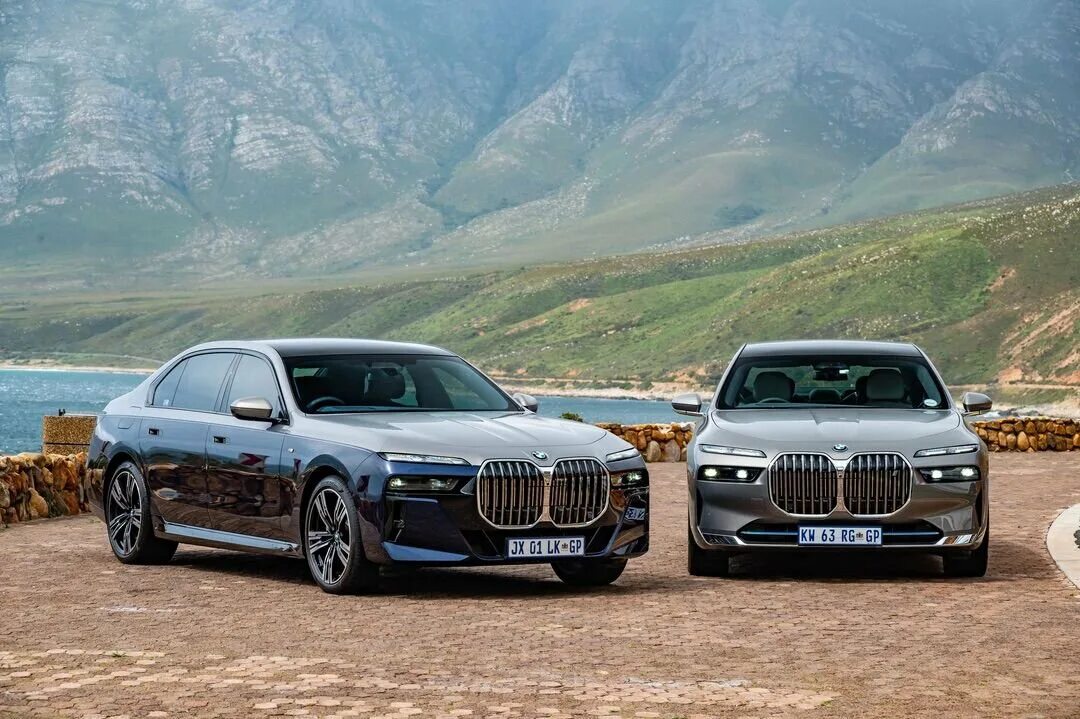 Новый BMW 7 серии: "четырёхглазая" оптика, 31-дюймовый экран и электропривод все