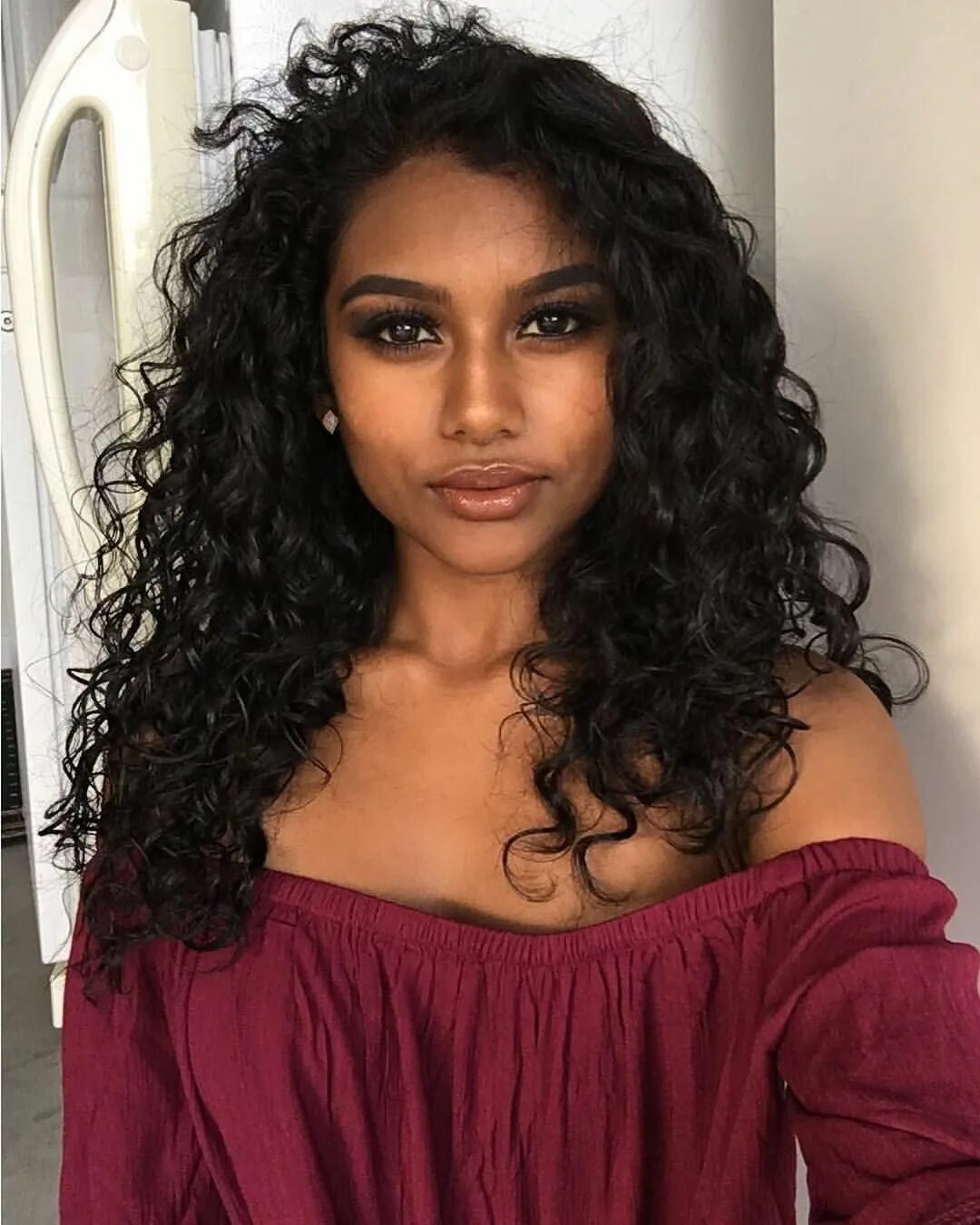 Афро кудри светлые. Афро кудри ханна певица. Marina nery curly. Африканские локоны керли. The mixed pretty.