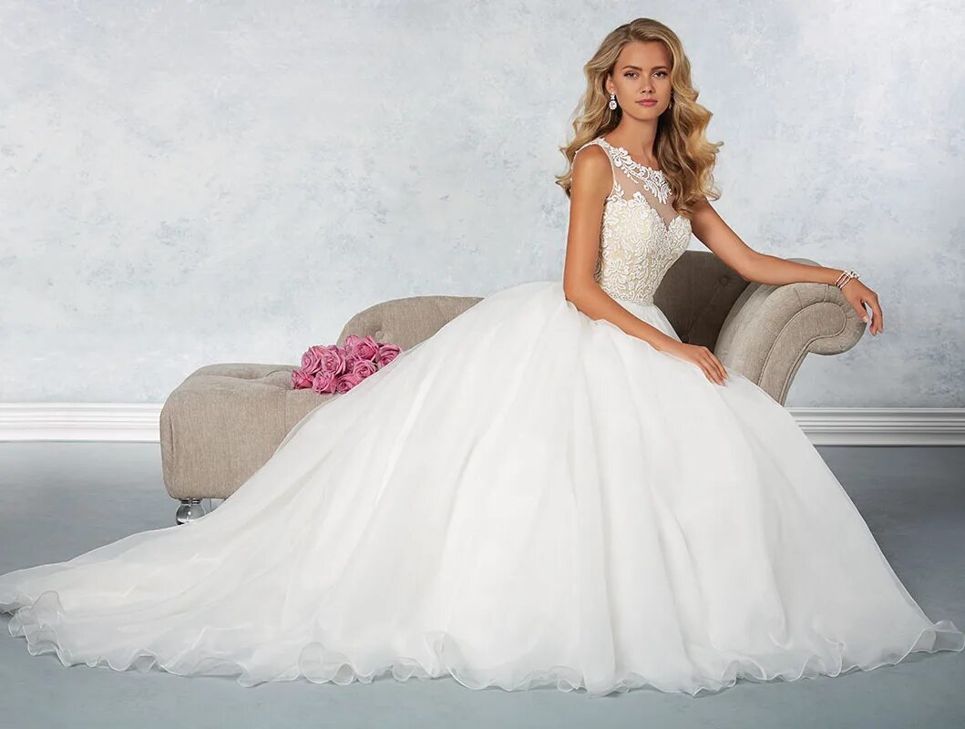 Wedding dress/bridal gown – свадебное платье. Свадебные платья. Классическое свадебное платье. Bridal dress. Bridal dress.