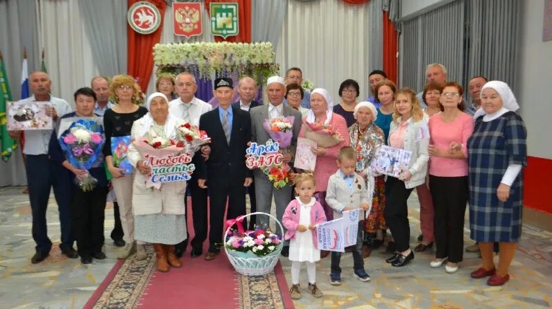 Исполнительный комитет арского. Арск татарстан. Бахтиярова загс арск. Исполнительный комитет арского. Исполнительный комитет арского.