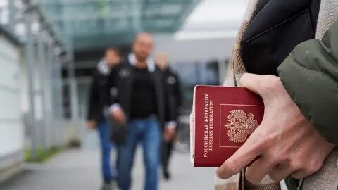 Выехать за границу на работу