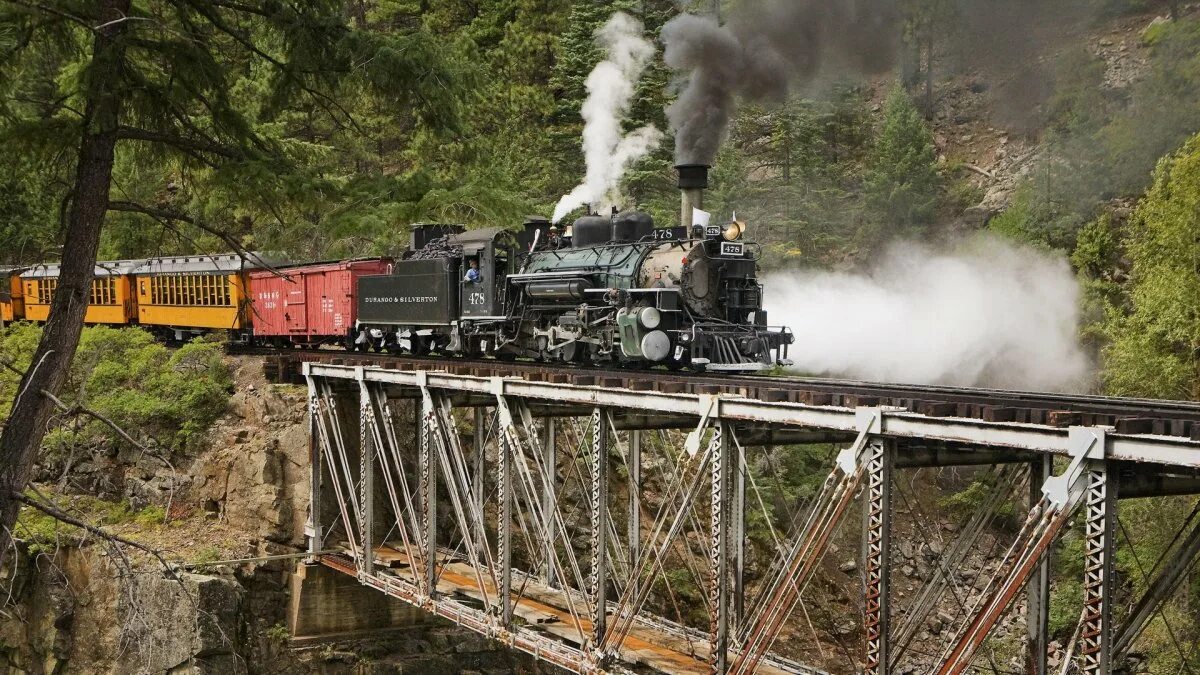 Железная дорога большие поезда. Durango Silverton паровоз. Паровоз КБЖД. Durango and Silverton narrow Gauge Railroad. КБЖД тепловозы.