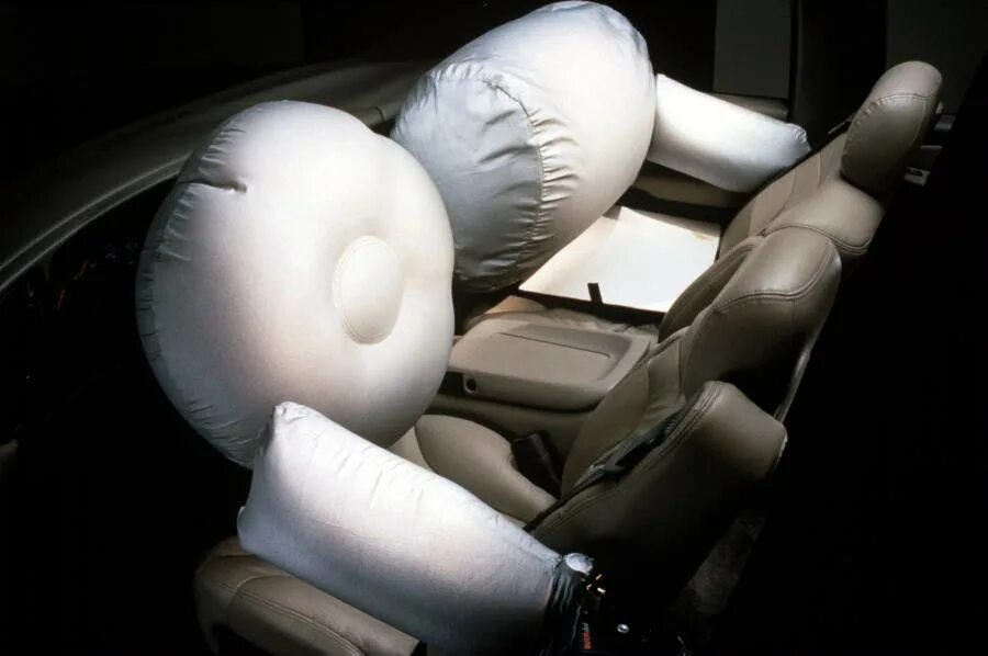 Про подушку безопасность. Подушка безопасности 2114. SRS airbag машина. Nissan SRS airbag машина. Подушки безопасности 408 2012 года.