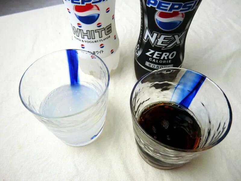 Pepsi белая. Белая пепси вайт. Пепси йогурт. 33. Белая пепси.