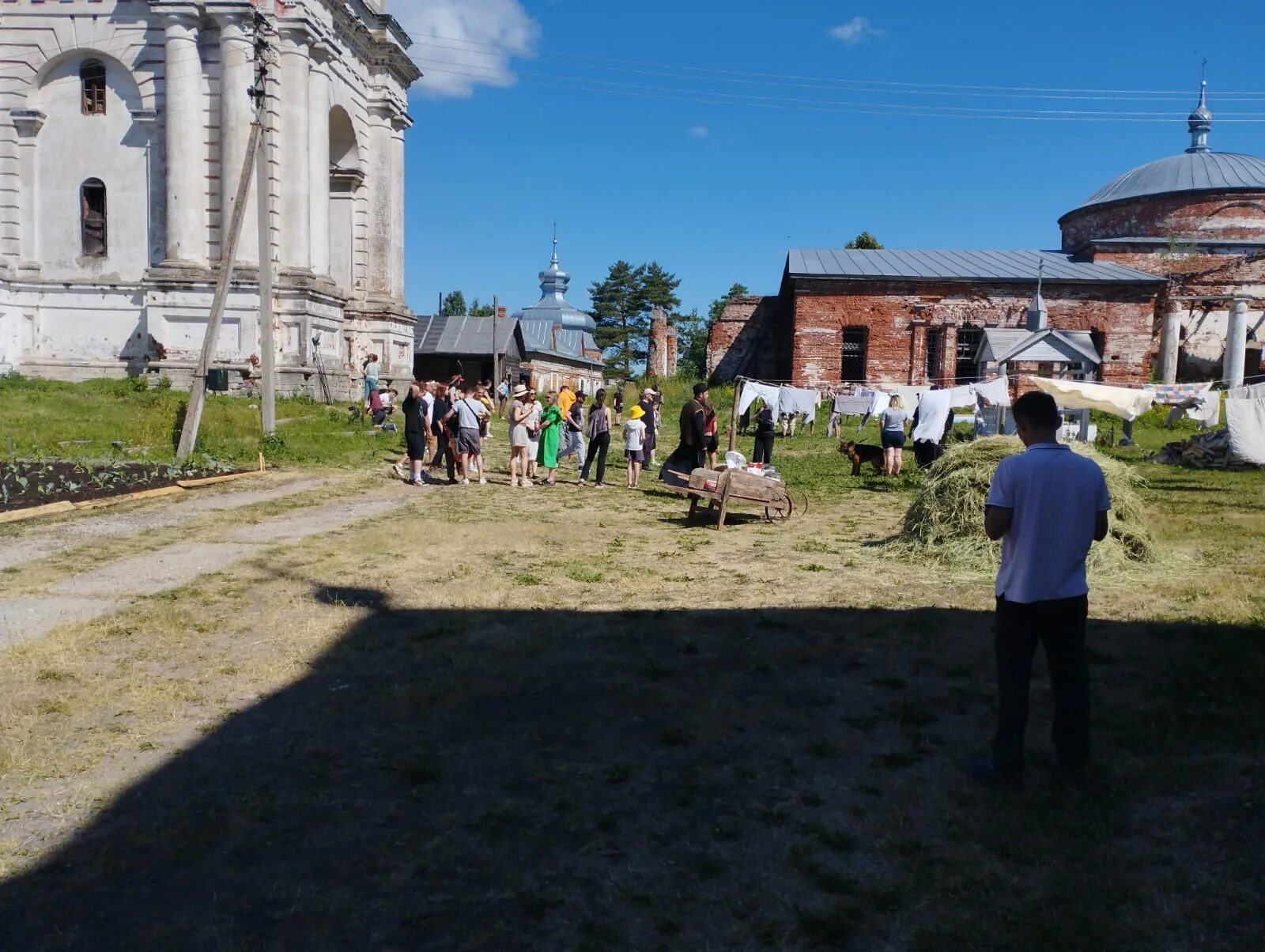 В каком городе снимался непослушник 2. Шуйский район село васильевское. село васильевское непослушник. шуйский район село васильевское непослушник. съемки фильма в васильевском шуйского района.