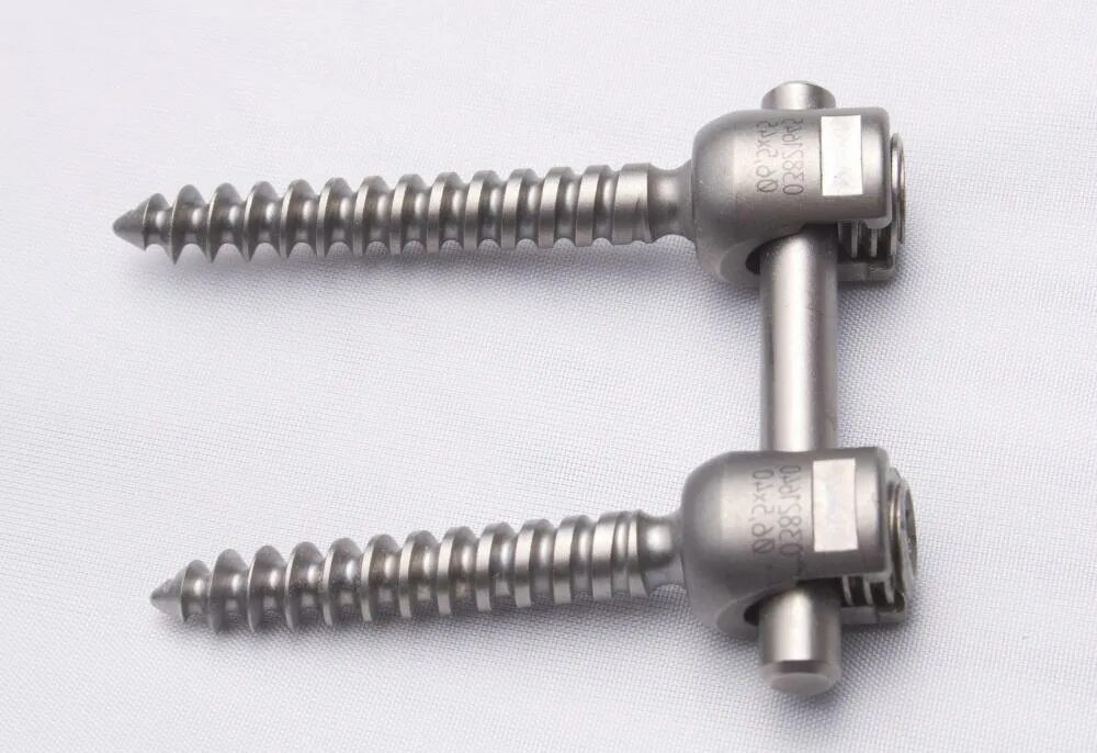 Titanium implants. Ушковый болт титановый. kortikal vida titanium 3,5x14 220002. titanium. titanium usage.