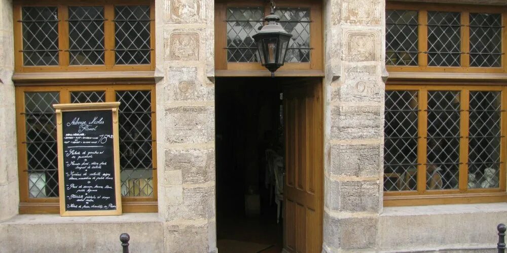 Каменный дом николя фламеля в париже. Дом николя фламеля. Дом николя. Каменный дом николя фламеля в париже. Каменный дом николя фламеля в париже.