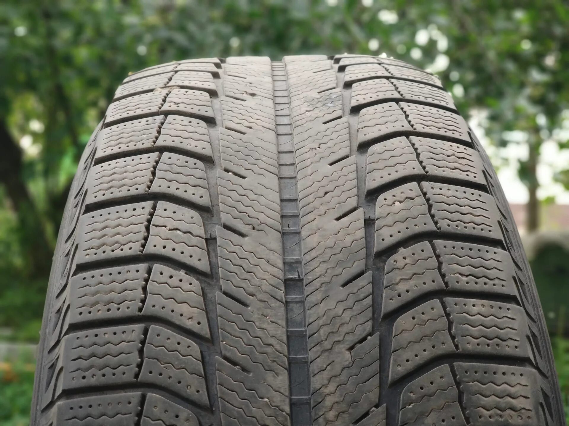 Шины michelin зимние нешипованные. Michelin x-ice 2. 265/65/17 michelin x-ice 2. michelin latitude x-ice 265 65 r17. мишлен латитьюд х айс 2.