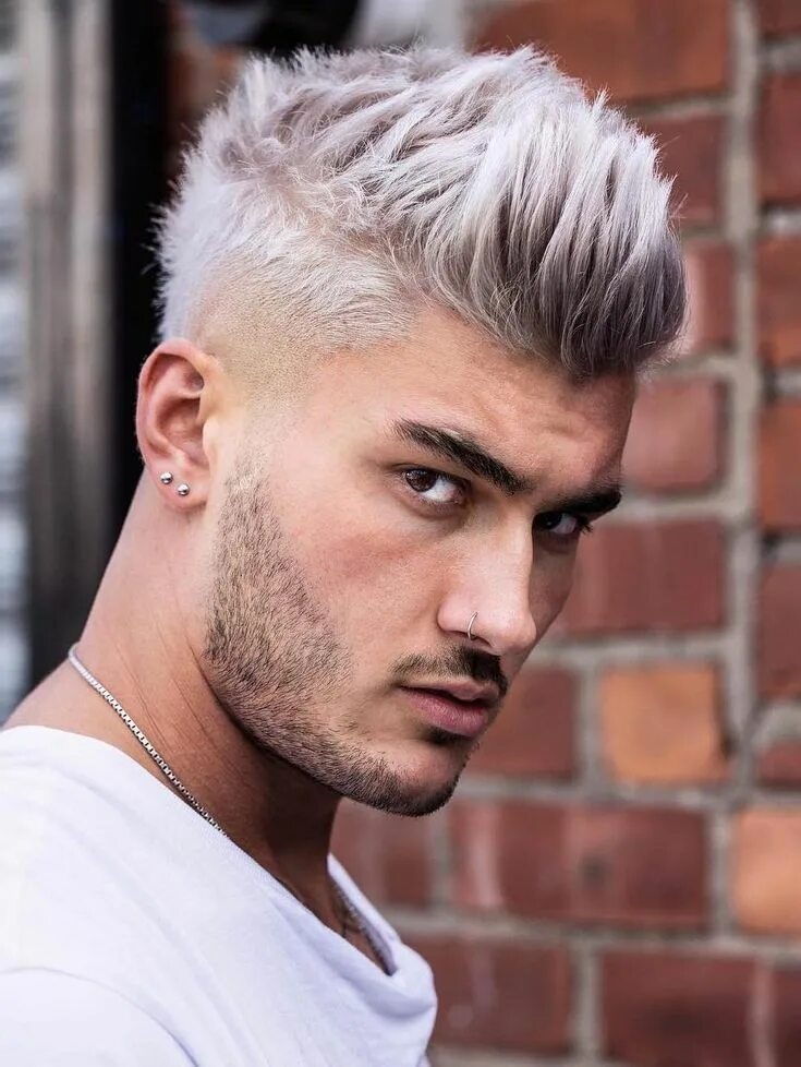 Прическа волосы вверх. Spike hair. Spiky hair прическа. Spike hair. Прическа волосы наверх мужская.