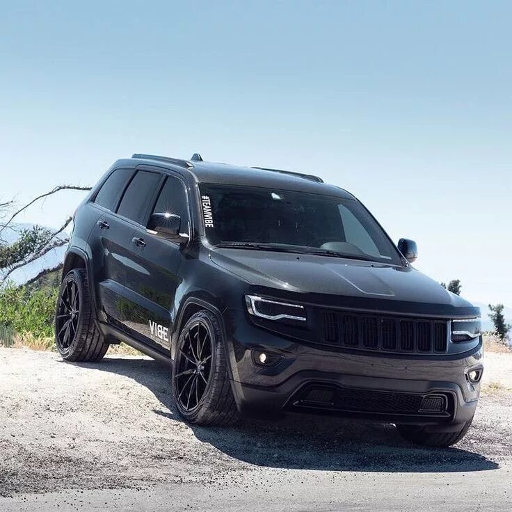 Grand tuning. Jeep Grand Cherokee srt8 2020. Гранд Чероки СРТ 2020. Jeep Grand Cherokee srt 2020. Гранд Чероки СРТ 8.