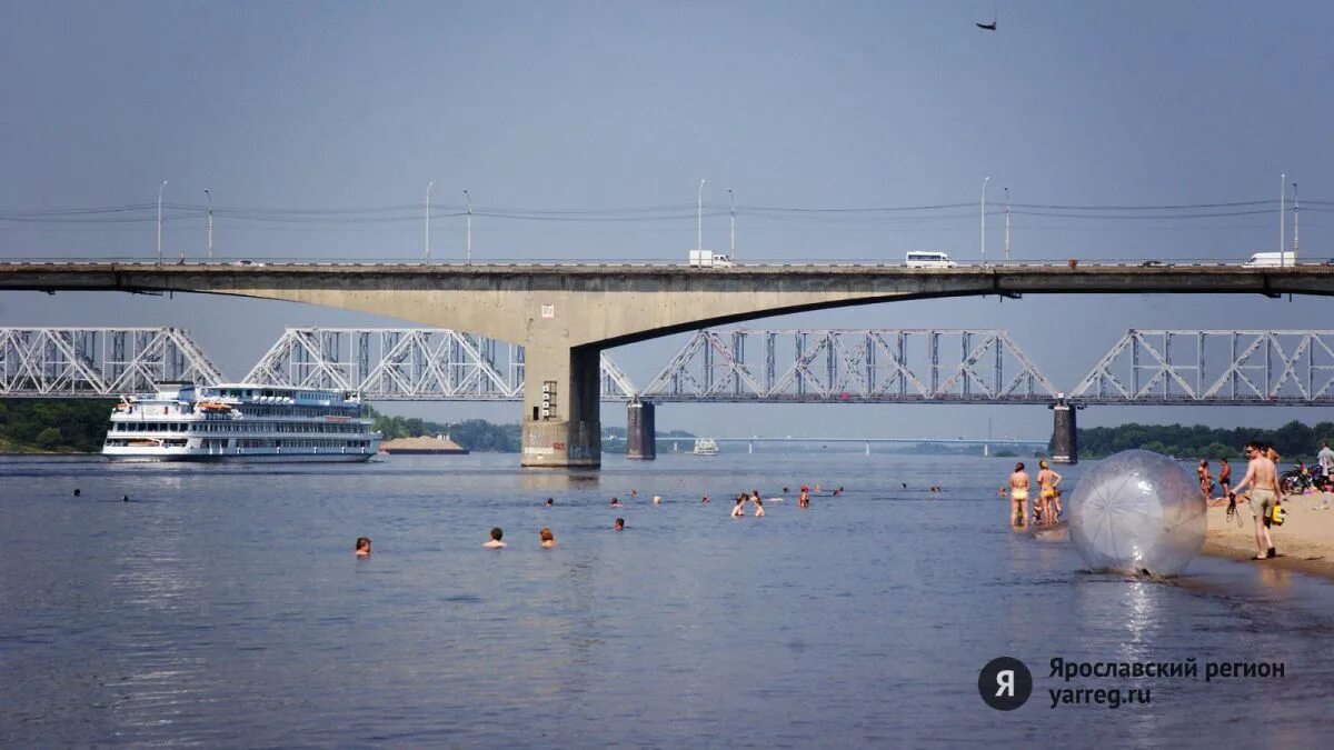 Юбилейный мост ярославль. Октябрьский мост Ярославль. Заволжский мост Ярославль. Октябрьский мост Ярославль высота.