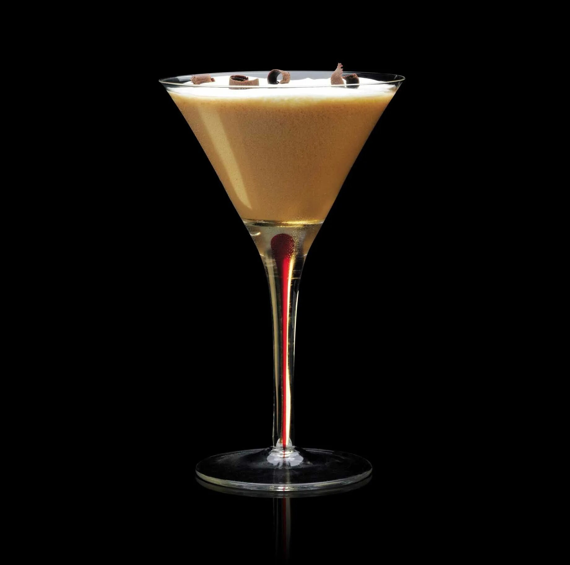 Алкогольный коктейль с молоком. Виски сауэр коктейль. Мартини Бурбон. Коктейли на черном фоне. Бурбон коктейль.