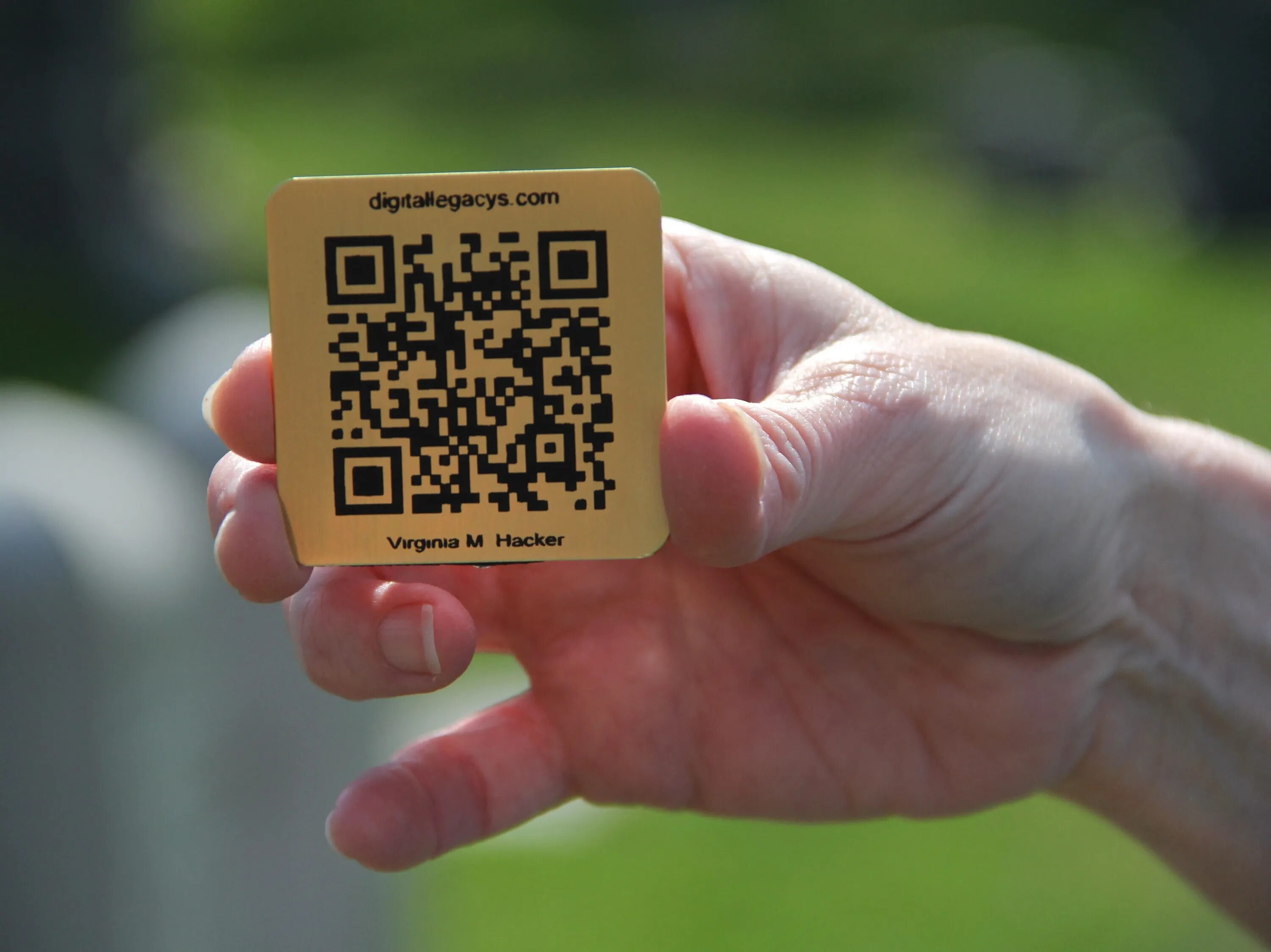 Номер кюар код. Qr код. лазерное нанесение qr кода. сканировать код. гравировка qr кода.