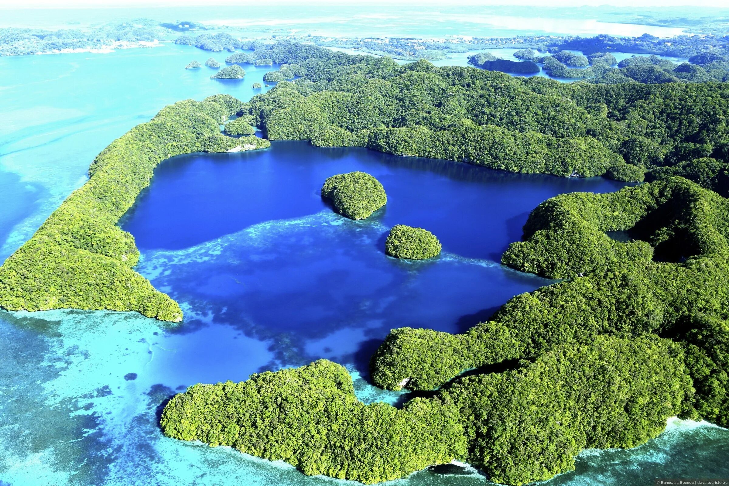 Остров Палау Микронезия. Федеративные штаты Микронезии столица. Палау - скалистые острова Палау. Федеративные штаты Микронезии острова.