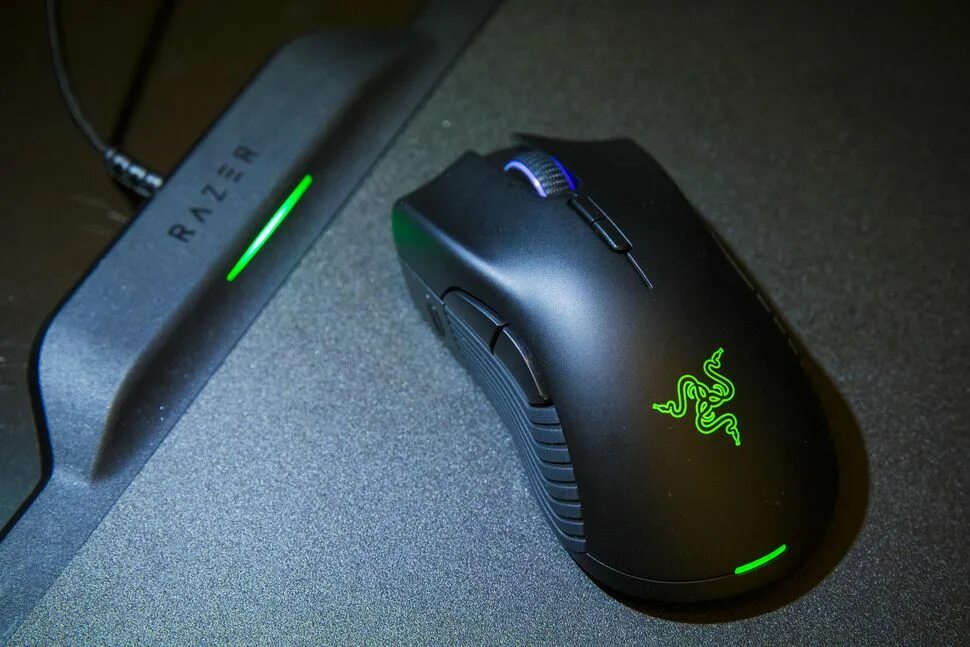 Лучшие мыши 2025. Razer mamba hyperflux wireless. мышь razer 2025. razer mamba firefly hyperflux. мышки рейзер беспроводные.