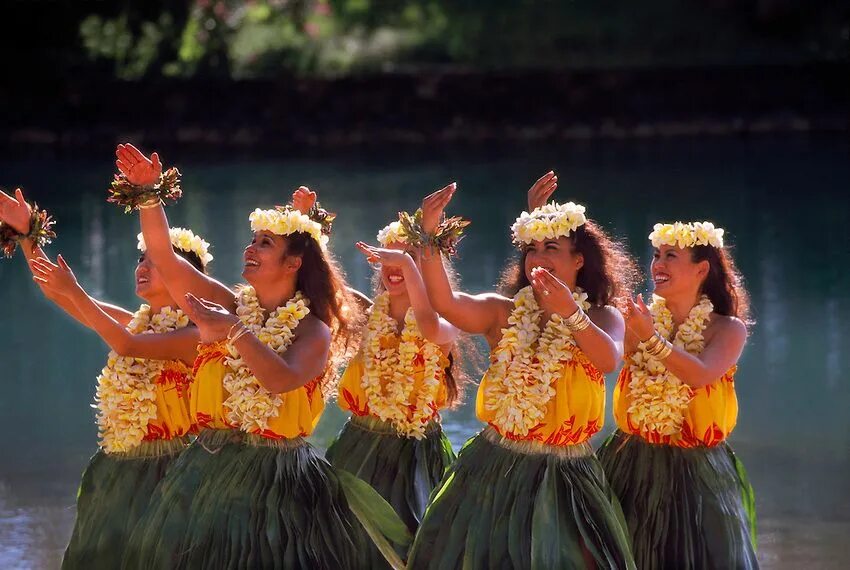 Что значит хула. Гавайи танец хула. Хула хупы. Хула на святого духа примеры. Что значит хула.