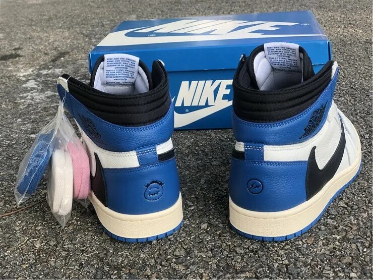 Scott og. Nike Air Jordan 1 x Travis Scott x fragment Blue. Jordan 1 High og SP fragment Design x Travis Scott. Nike Air Jordan 1 Travis Scott fragment Design. Nike Air Jordan 1 High og Travis Scott.