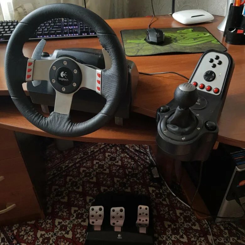 Logitech g27 driver. Logitech driving force g27. игровой руль logitech g27. руль logitech g27 driving force.