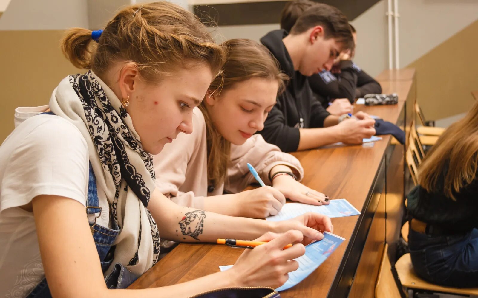 Курсы в институте. Подготовка к поступлению в вуз. мастер классы в вузе. готовится к поступлению в вуз. подготовительные курсы для школьников.