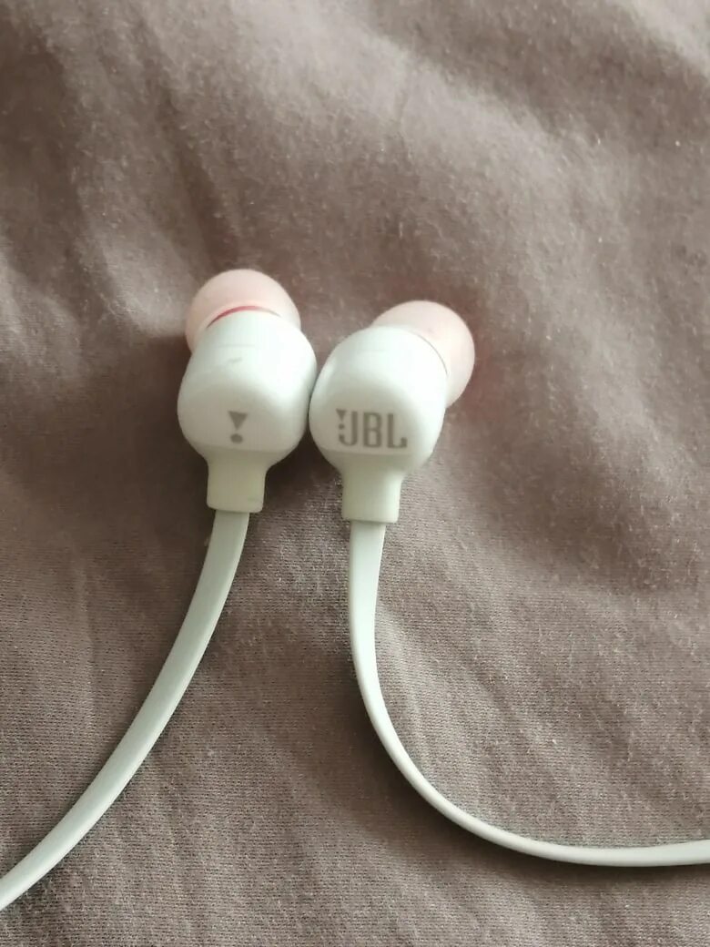 Jbl tune не работает левый наушник. Наушники jbl 110bt. jbl tune 110bt. наушники jbl 115bt. jbl tune 115bt.