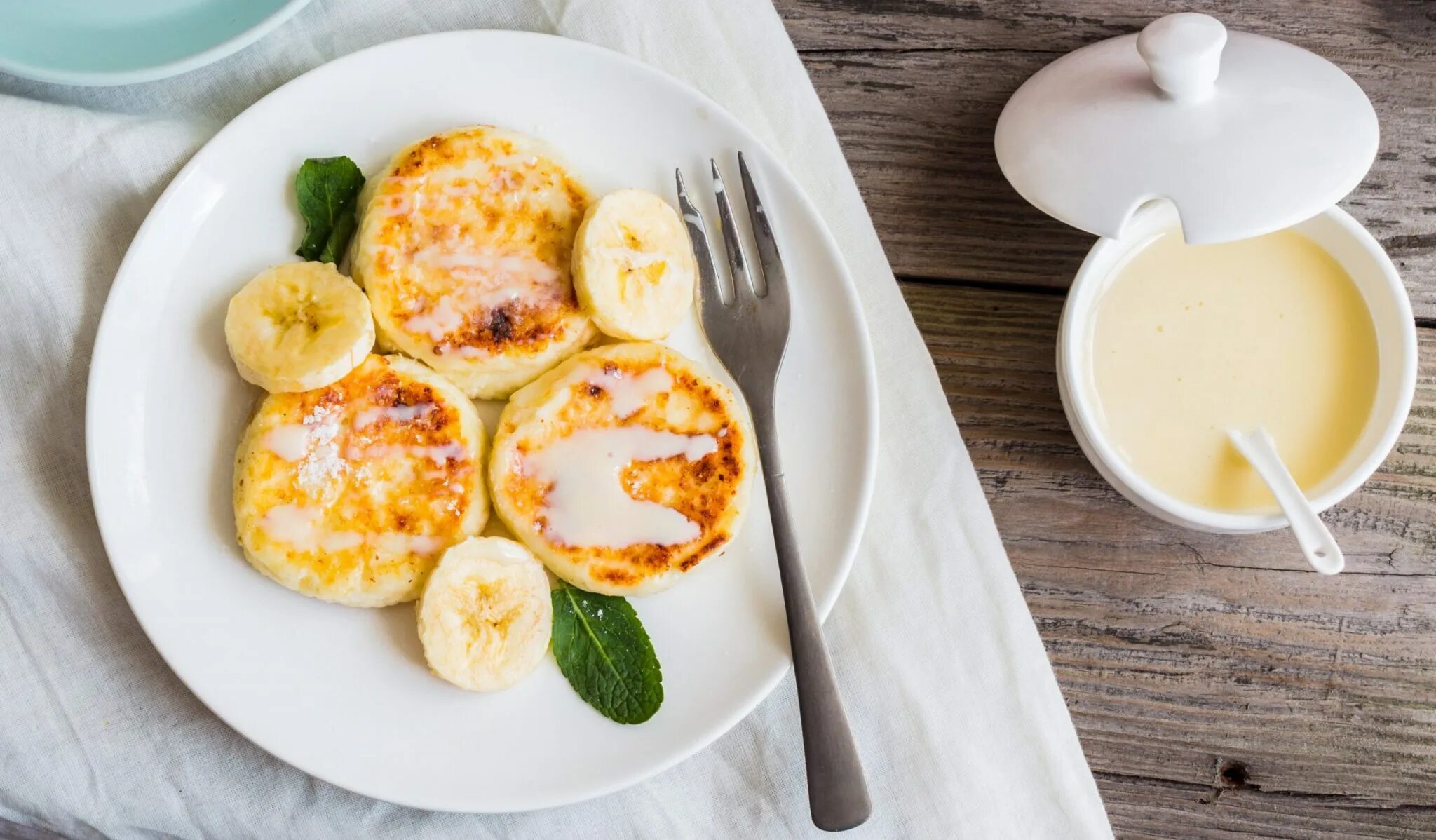 Яблочные сырники. Пп сырники. Сырники. Сырники из рикотты. Добавлять ли в сырники яйцо.