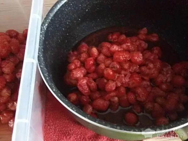 кисель на кукурузном крахмале. можно ли сварить кукурузный кисель. кисель на кукурузном крахмале. кукурузный кисель. ягоды в кукурузном крахмале рецепт с фото.