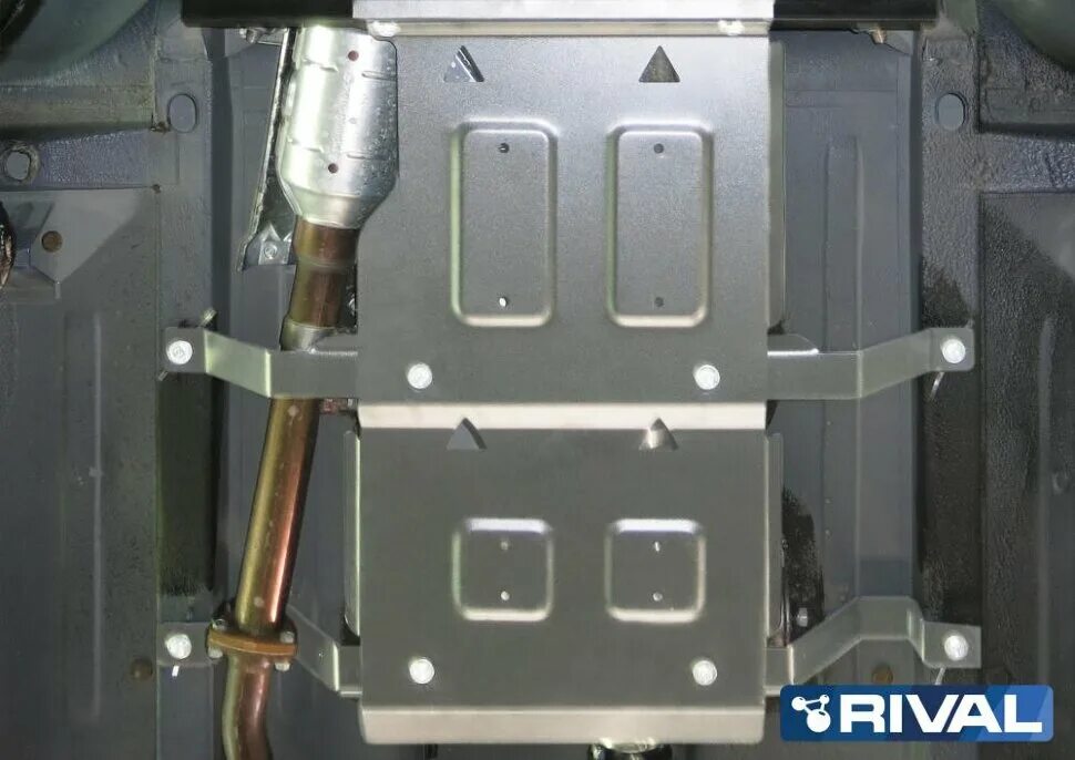 Защита раздатки Нива 2121. Защита коробки раздаточной Niva 2121. Защита КПП ривал Нива 21214. Защита раздатки нива