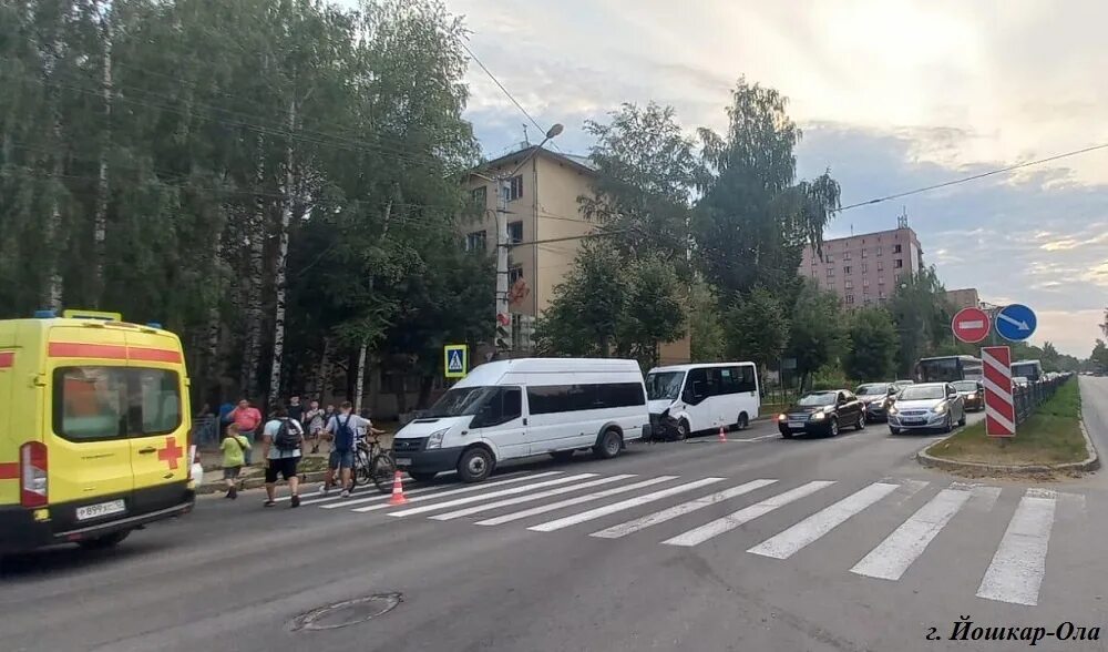 29 30 августа. Авария в Йошкар Оле улица Советская.