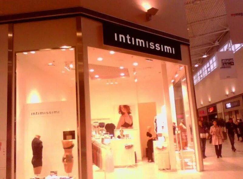 Intimissimi рязань. Интимиссими вывеска. Intimissimi бутик. Интимиссими тверь. Intimissimi магазин.