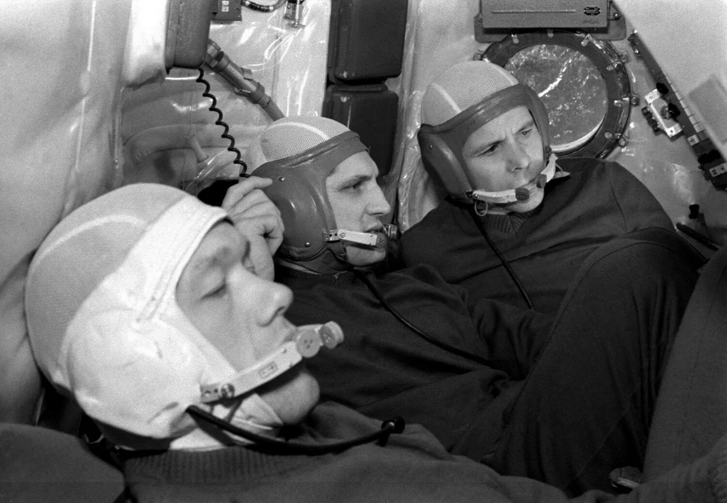 Годы полетов советских космонавтов в космос. Отбор космонавтов 1961. первый отряд космонавтов 1960 год.