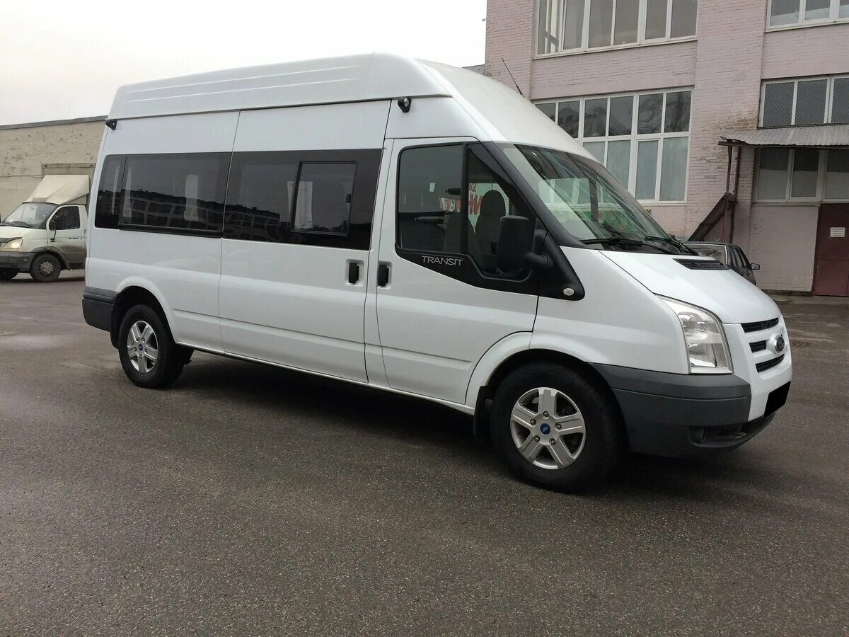 Ford Transit белый. Белый Transit 2014. Форд Транзит белый 2026. Форд Транзит микроавтобус 2021 белый.